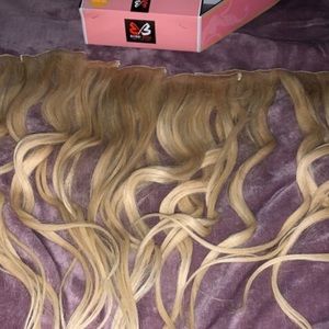 24” blonde human hair extensions (7 pieces)